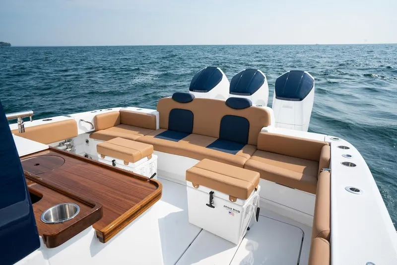 Slide: The Image of HCB 42 Lujo 2023 - 1