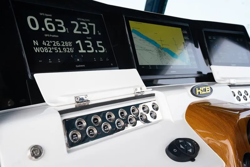 Slide: The Image of HCB 42 Lujo 2023 - 18