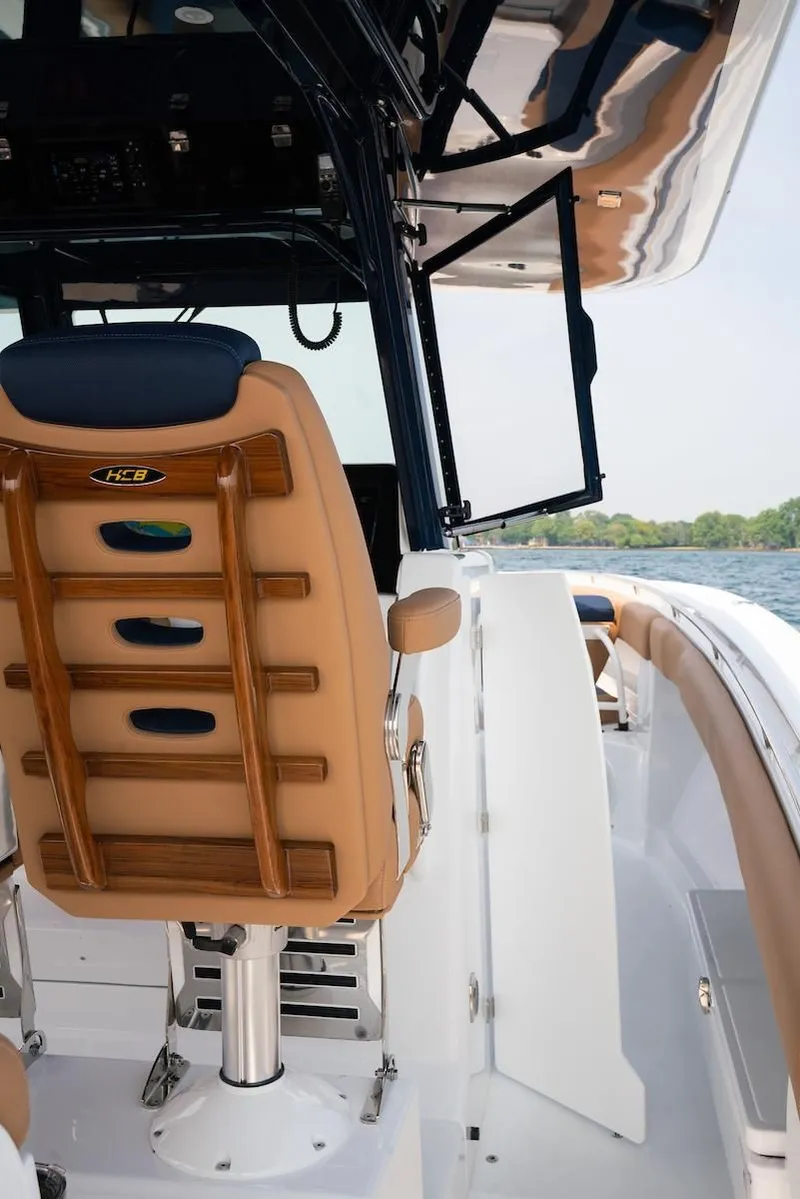 Slide: The Image of HCB 42 Lujo 2023 - 20