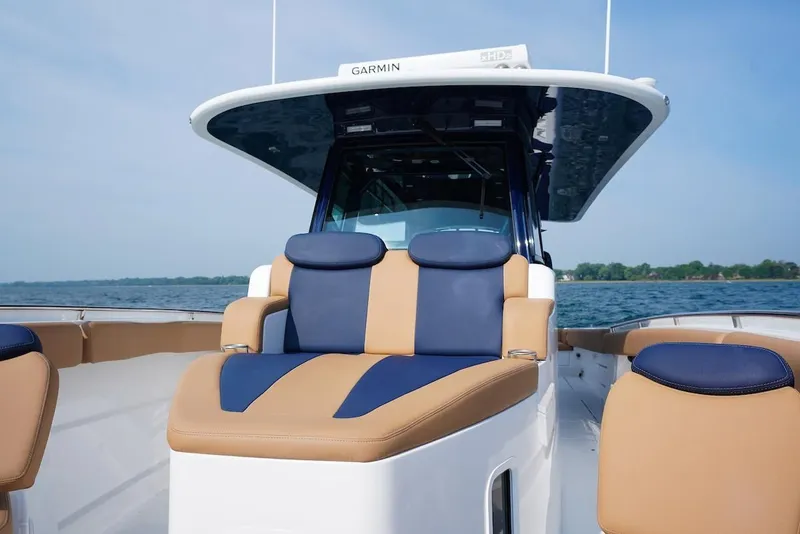 Slide: The Image of HCB 42 Lujo 2023 - 3