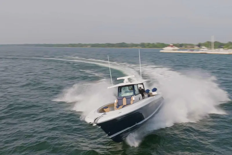 Slide: The Image of HCB 42 Lujo 2023 - 7