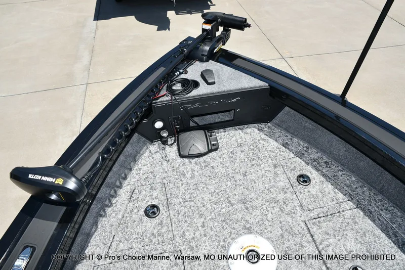 Slide: The Image of Tracker Targa V-19 WT WOVEN FLOORING 2026 - 54