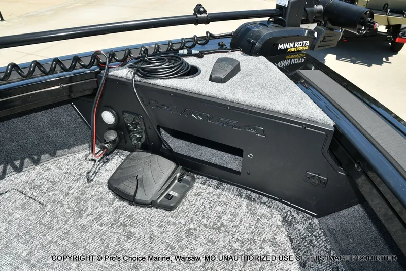 Slide: The Image of Tracker Targa V-19 WT WOVEN FLOORING 2026 - 55