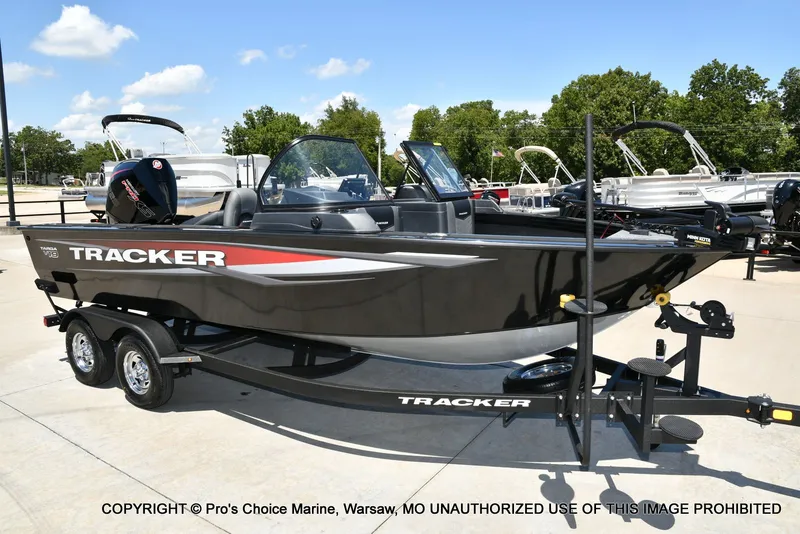 Slide: The Image of Tracker Targa V-19 WT WOVEN FLOORING 2026 - 92