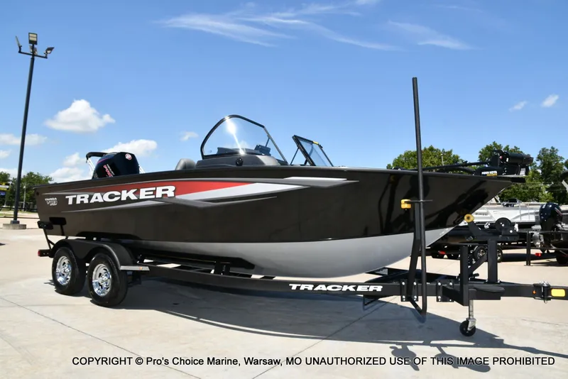 Slide: The Image of Tracker Targa V-19 WT WOVEN FLOORING 2026 - 94