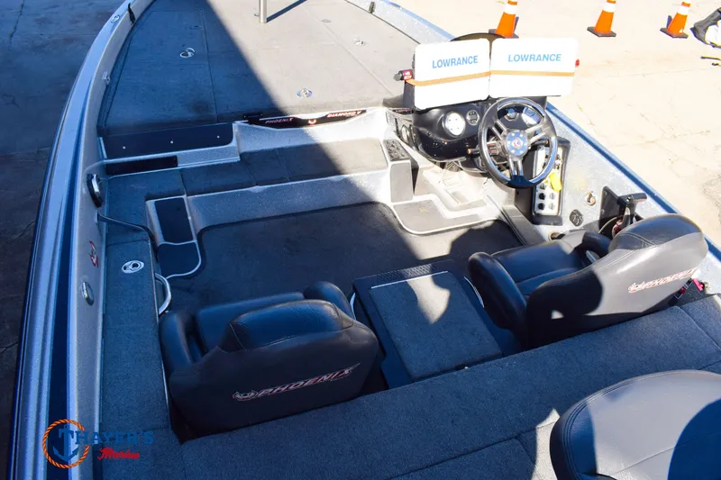 Slide: The Image of Phoenix Bass Boats 618 Pro 2013 - 10