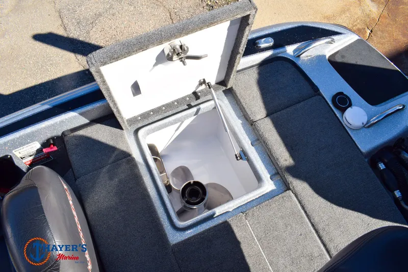 Slide: The Image of Phoenix Bass Boats 618 Pro 2013 - 27