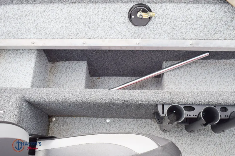 Slide: The Image of Lund 1650 Rebel XL Tiller 2023 - 17