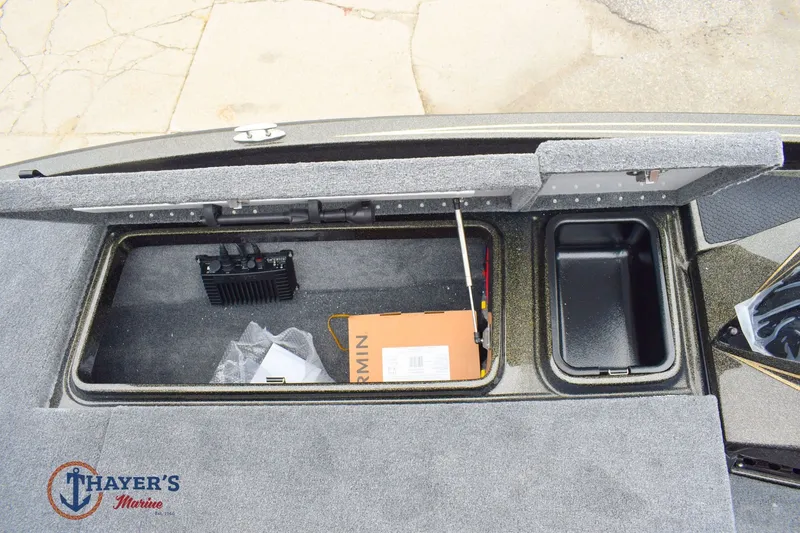 Slide: The Image of Phoenix Bass Boats 921 EliteX 2026 - 30