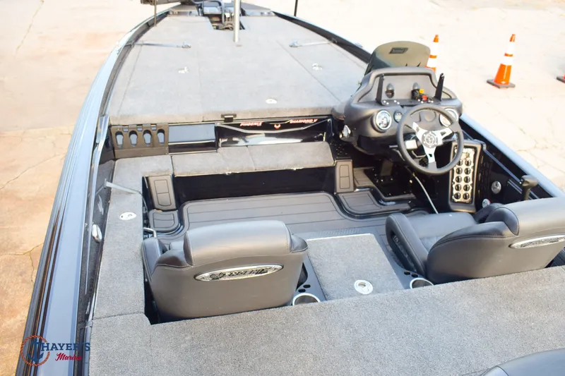 Slide: The Image of Phoenix Bass Boats 721 ZXL 2026 - 11