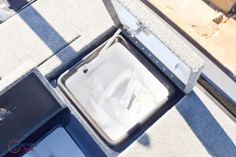 Slide: The Image of Phoenix Bass Boats 721 ZXL 2026 - 31