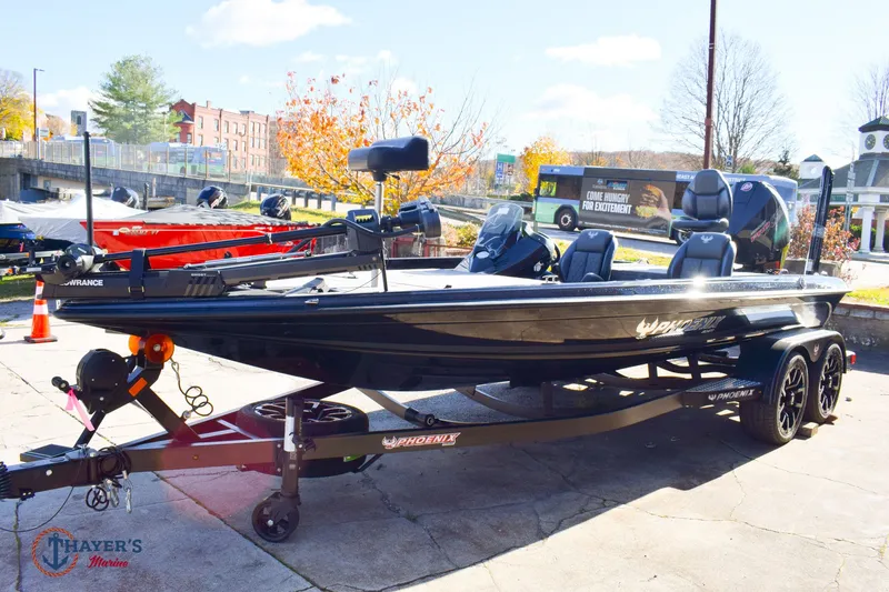 Slide: The Image of Phoenix Bass Boats 721 ZXL 2026 - 35