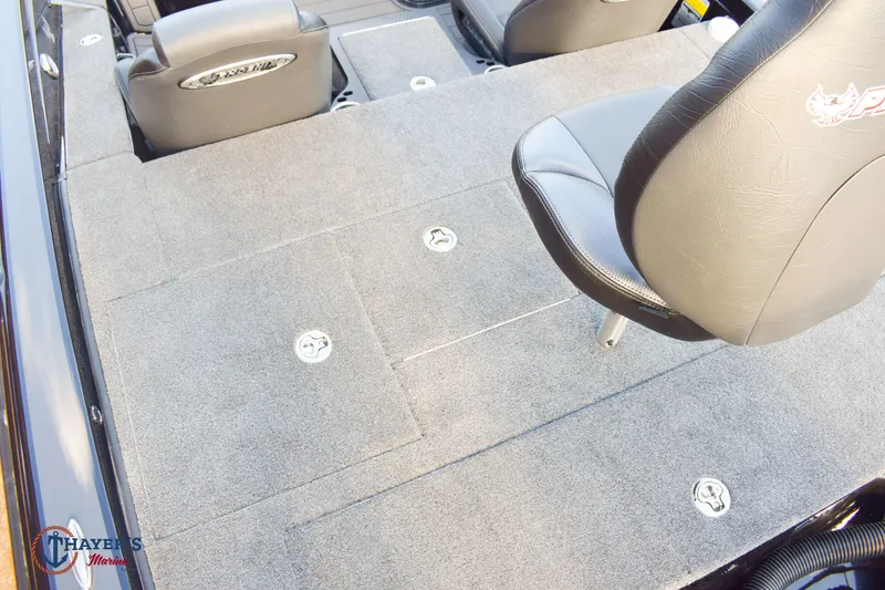 Slide: The Image of Phoenix Bass Boats 721 ZXL 2026 - 9