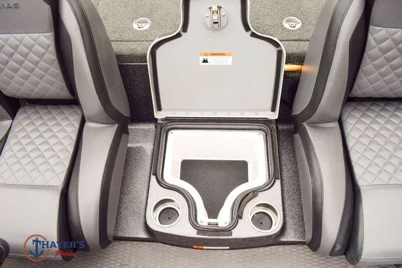 Slide: The Image of Caymas CX 20 2021 - 10