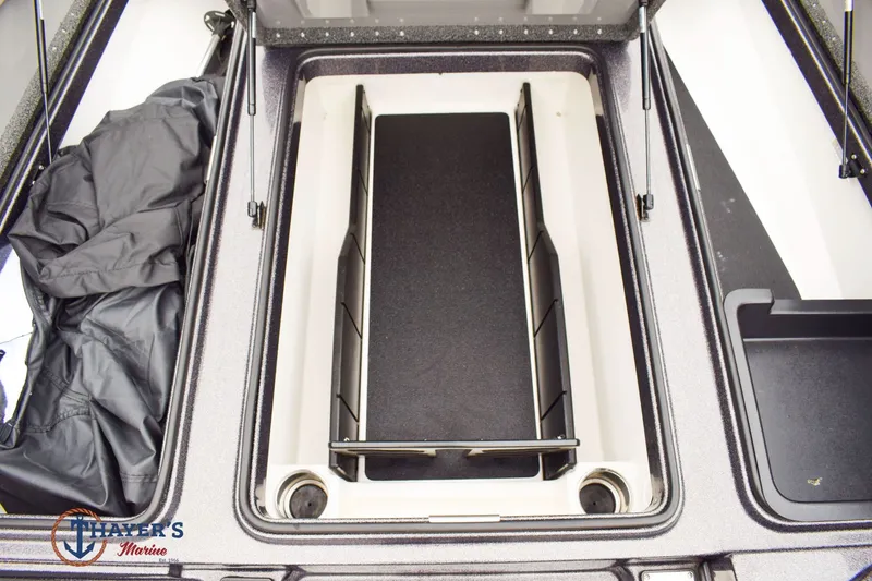 Slide: The Image of Caymas CX 20 2021 - 13