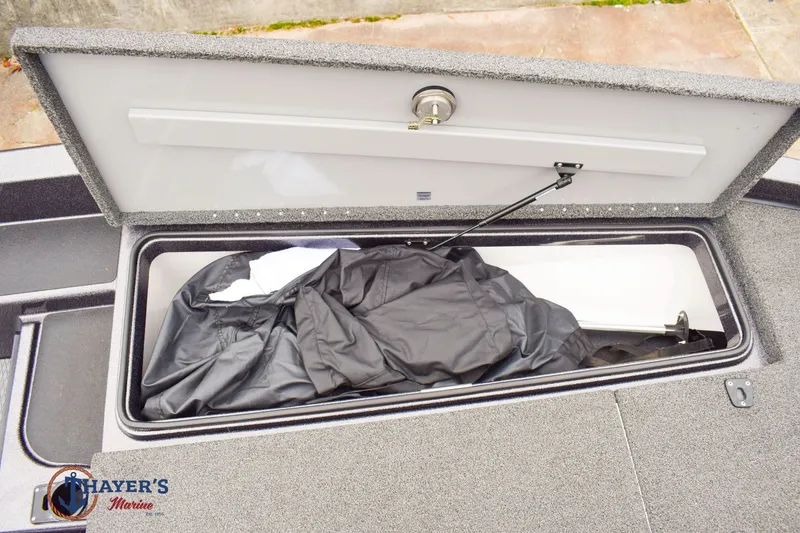 Slide: The Image of Caymas CX 20 2021 - 15