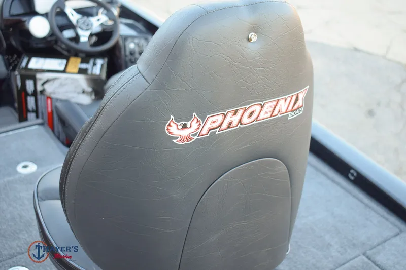 Slide: The Image of Phoenix Bass Boats 21 XE 2026 - 10