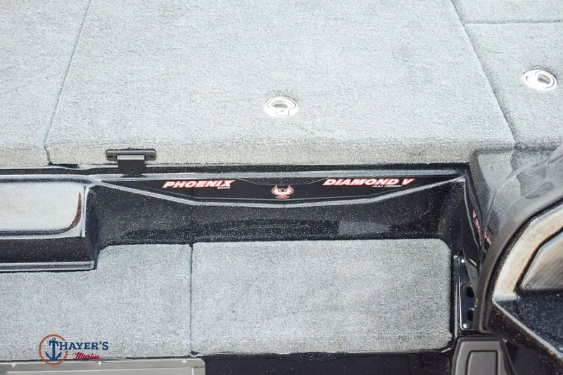 Slide: The Image of Phoenix Bass Boats 21 XE 2026 - 23