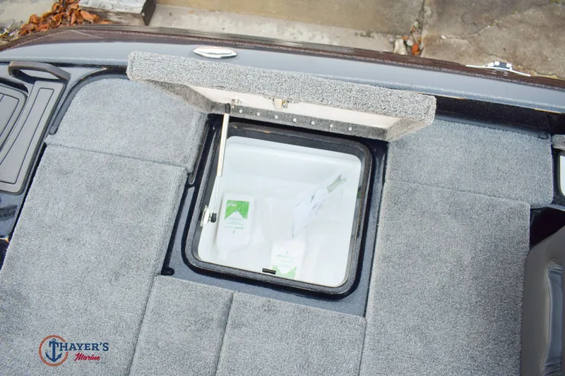 Slide: The Image of Phoenix Bass Boats 21 XE 2026 - 33