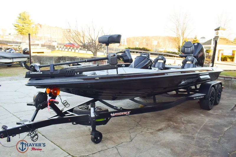 Slide: The Image of Phoenix Bass Boats 21 XE 2026 - 39