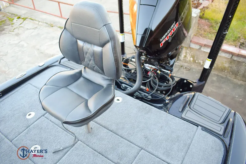 Slide: The Image of Phoenix Bass Boats 21 XE 2026 - 9