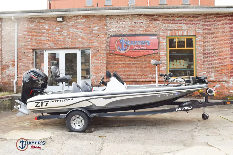 Slide: The Image of Nitro Z17 2019 - 0