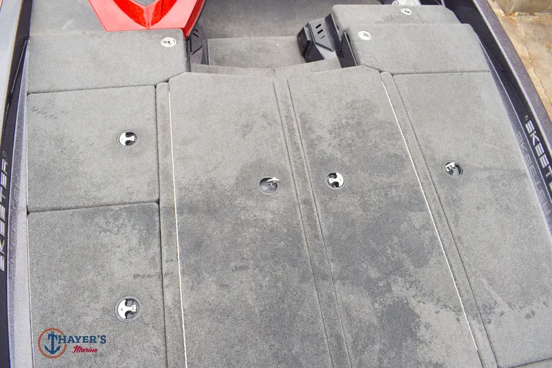 Slide: The Image of Skeeter ZX250 2019 - 17