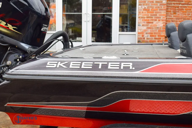Slide: The Image of Skeeter ZX250 2019 - 6