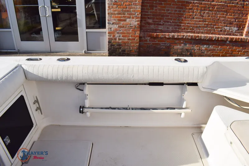 Slide: The Image of Robalo 2140 1995 - 12