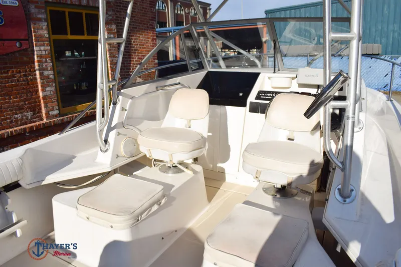 Slide: The Image of Robalo 2140 1995 - 15