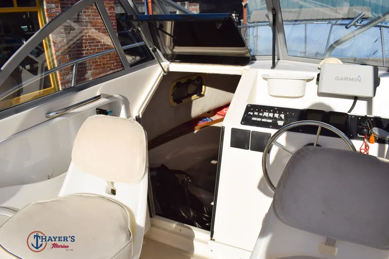 Slide: The Image of Robalo 2140 1995 - 17