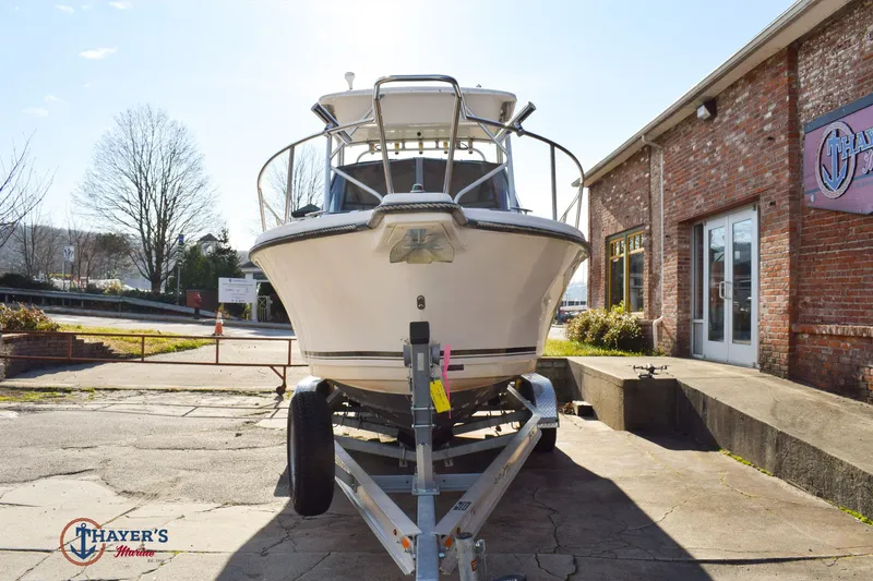 Slide: The Image of Robalo 2140 1995 - 28