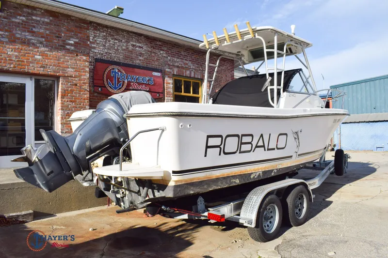 Slide: The Image of Robalo 2140 1995 - 5