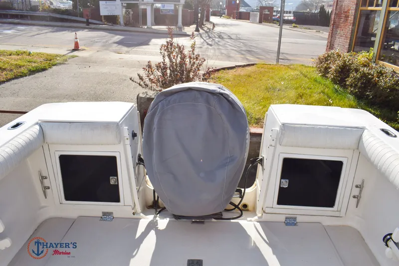 Slide: The Image of Robalo 2140 1995 - 7