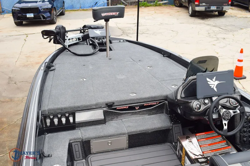 Slide: The Image of Phoenix Bass Boats 921 Elite X 2026 - 12