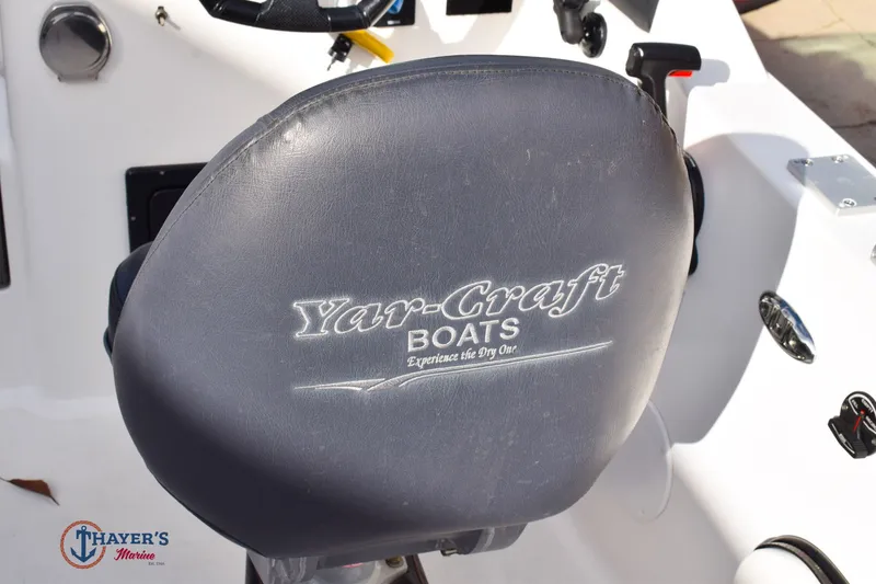 Slide: The Image of Yar-Craft 219 TFX 2017 - 13