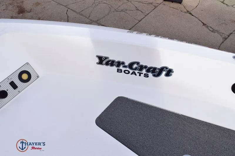 Slide: The Image of Yar-Craft 219 TFX 2017 - 17