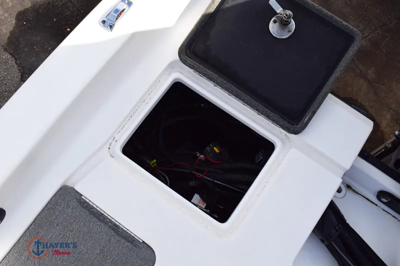 Slide: The Image of Yar-Craft 219 TFX 2017 - 31