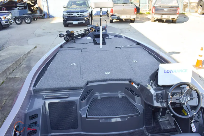 Slide: The Image of Ikon VLX 20 2025 - 10