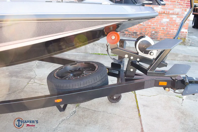 Slide: The Image of Ikon VLX 20 2025 - 2