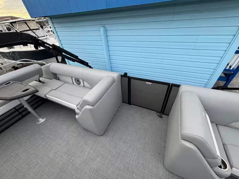 Slide: The Image of Bennington 23LSB 2023 - 10