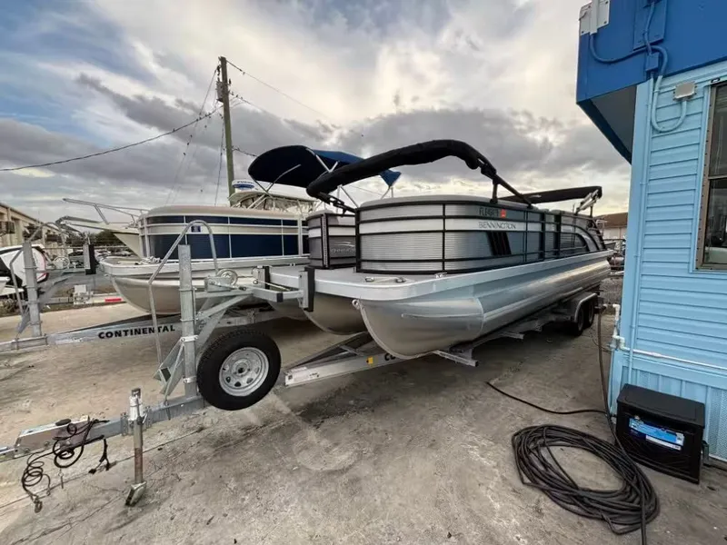 Slide: The Image of Bennington 23LSB 2023 - 2