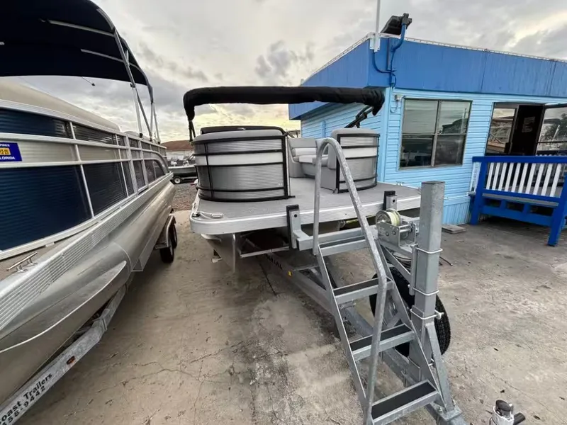 Slide: The Image of Bennington 23LSB 2023 - 3