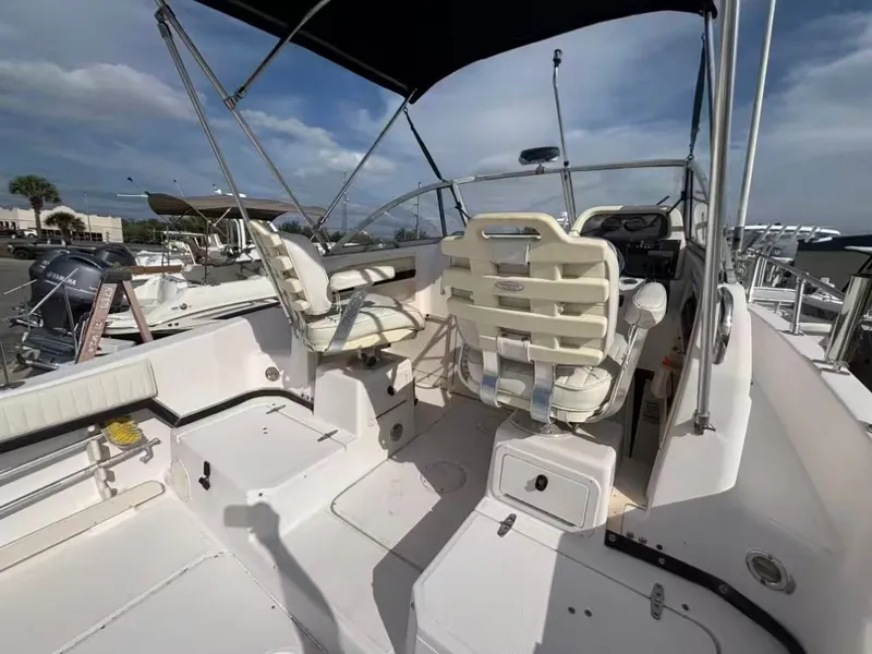 Slide: The Image of Grady-White Voyager 248 2002 - 6