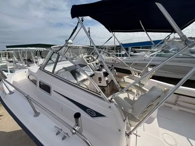 Slide: The Image of Grady-White Voyager 248 2002 - 7