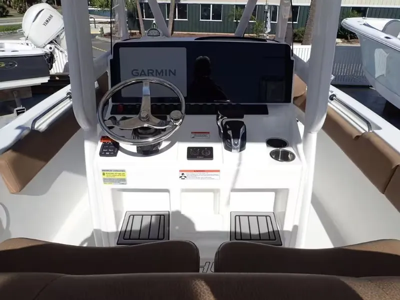 Slide: The Image of Sea Hunt Ultra 234 2022 - 10