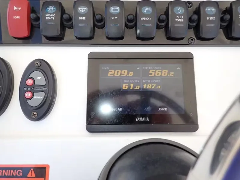 Slide: The Image of Sea Hunt Ultra 234 2022 - 13