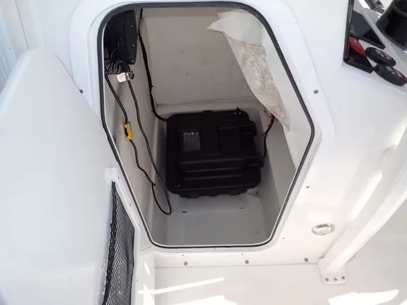 Slide: The Image of Sea Hunt Ultra 234 2022 - 14