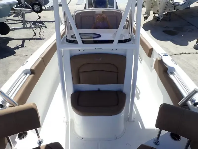 Slide: The Image of Sea Hunt Ultra 234 2022 - 16