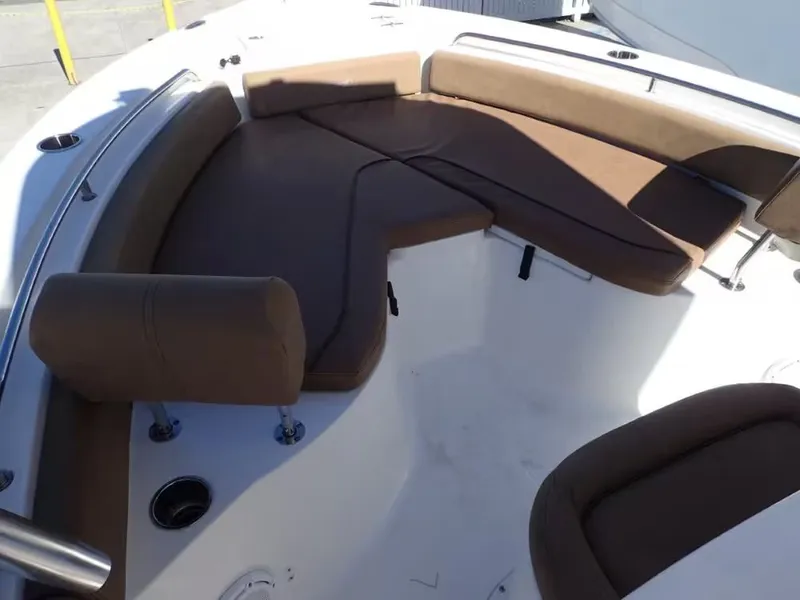 Slide: The Image of Sea Hunt Ultra 234 2022 - 17